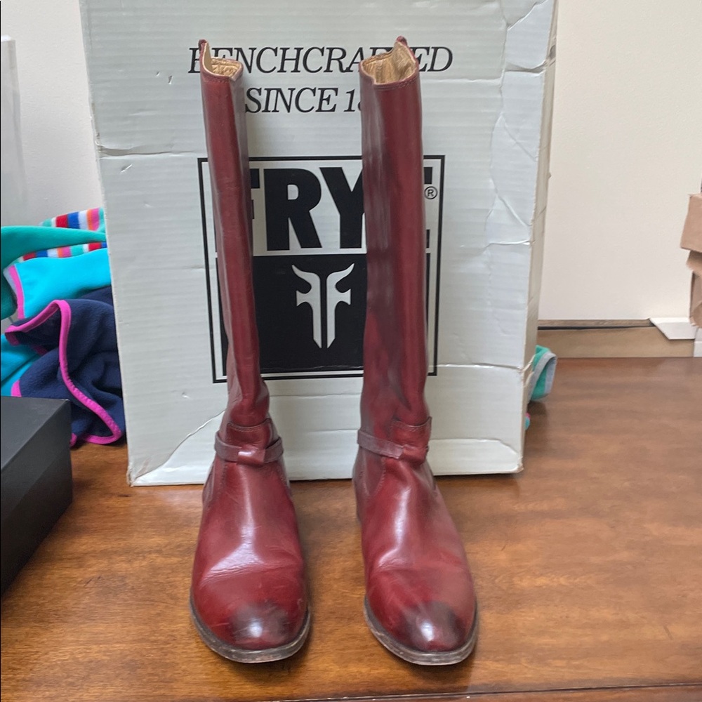Chic Maroon Heeled Boots